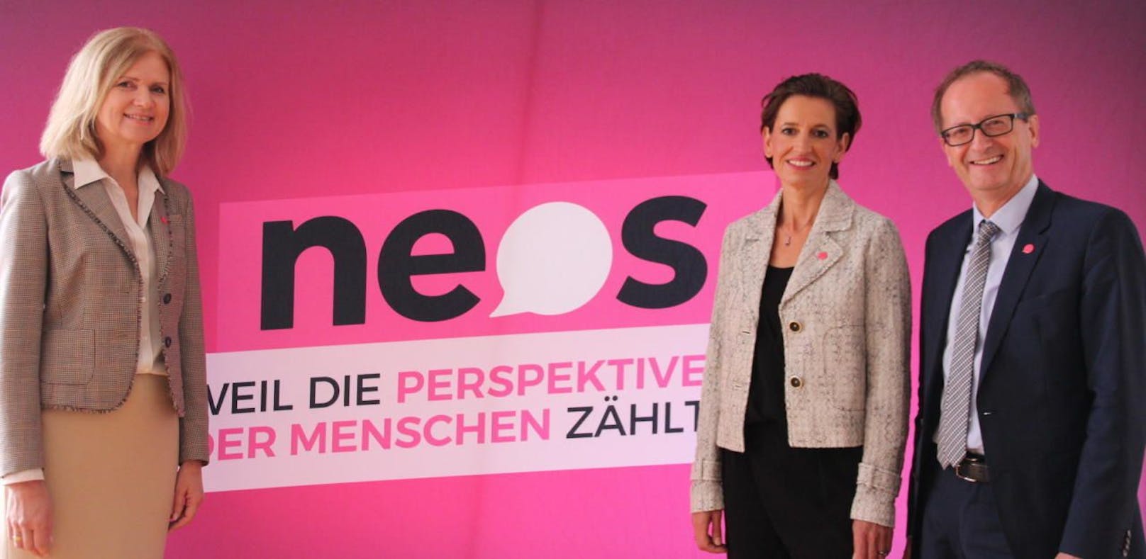 Die Neos starten in den Wahlkampf: Edith Kollermann, Listenerste Indra Collini und Helmut Hofer-Gruber (v.li.) 