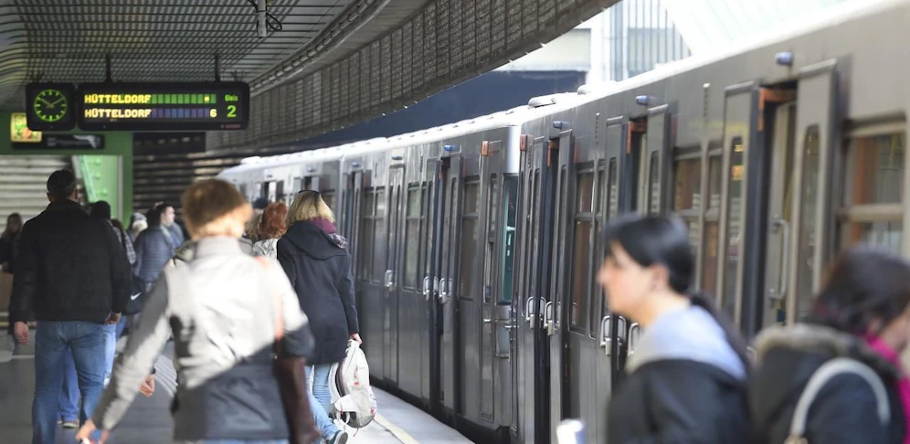 Öffi-Passagiere müssen am Freitagmorgen mit Verzögerungen auf der Linie U4 rechnen.