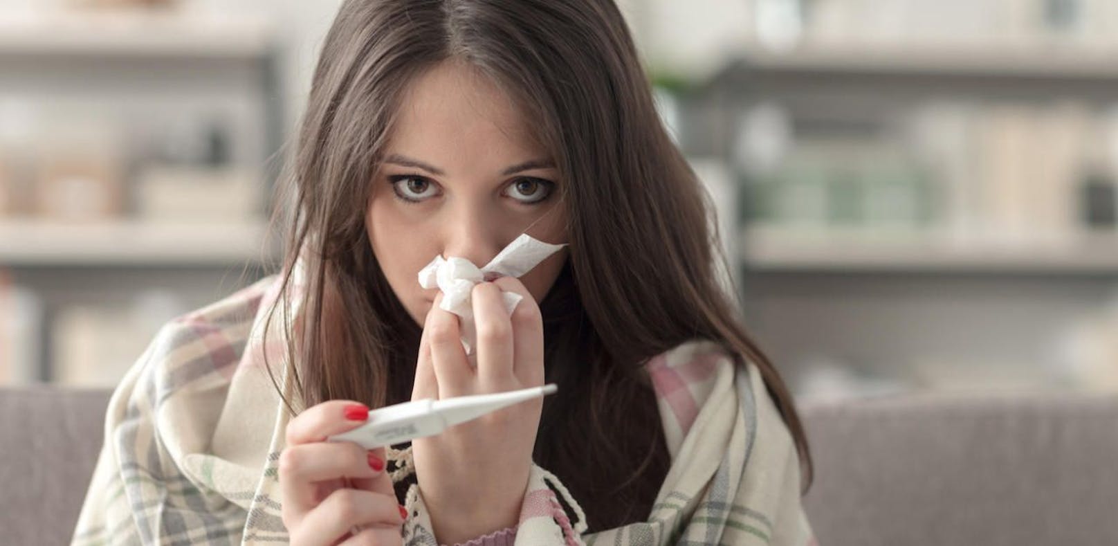 Derzeit gibt es bei Erkältungen ein Drittel weniger Fälle, bei der echten Grippe sind es sogar mehr als 80 Prozent weniger.