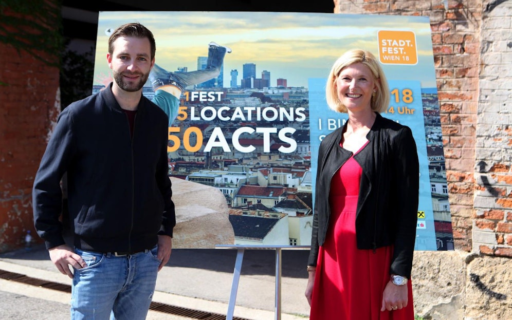 Chartstürmer Josh. und ÖVP Wien-Landesgeschäftsführerin Bernadette Arnoldner stellen heute das Programm des Stadt.Fest.Wien vor. (c) ÖVP Wien
