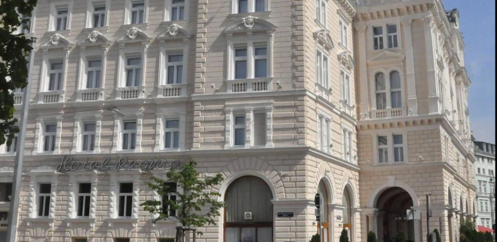 Einbrecher flüchtete in diesem Hotel nackt auf das Dach. 