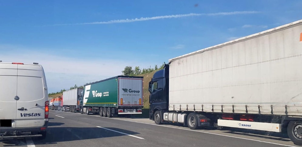 Originalbild aus dem Stau auf der A5.