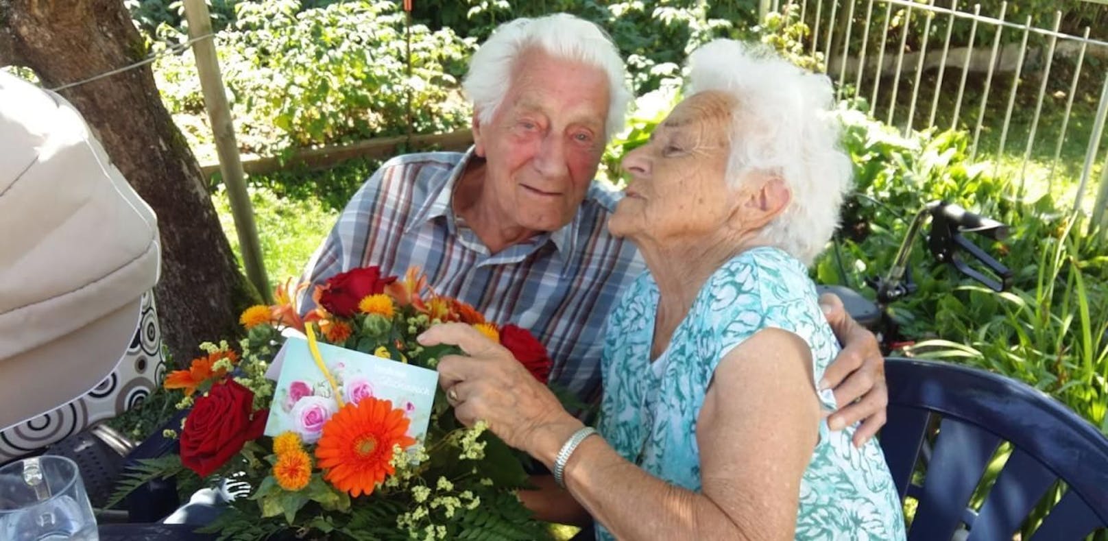 Ehepaar wird vom Gesetz nach 65 Jahren getrennt