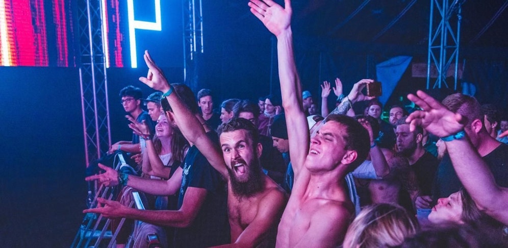 Für ausgelassene Stimmung am Wochenende ist gesorgt. Nicht nur am Free Tree Open Air in Taiskirchen.