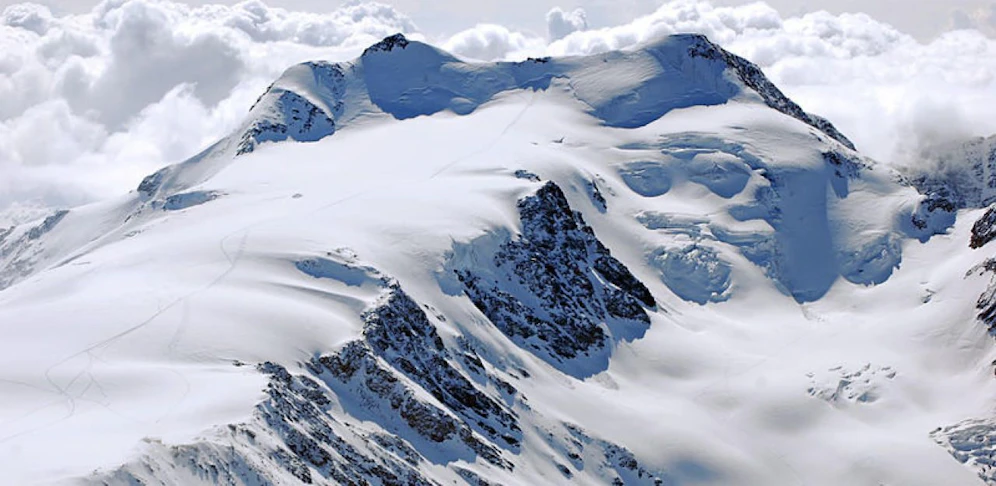 Gipfel der Ortler-Gruppe: Cevedale (rechts) und die beiden Zufallspitzen (links) von der Königspitze aus.