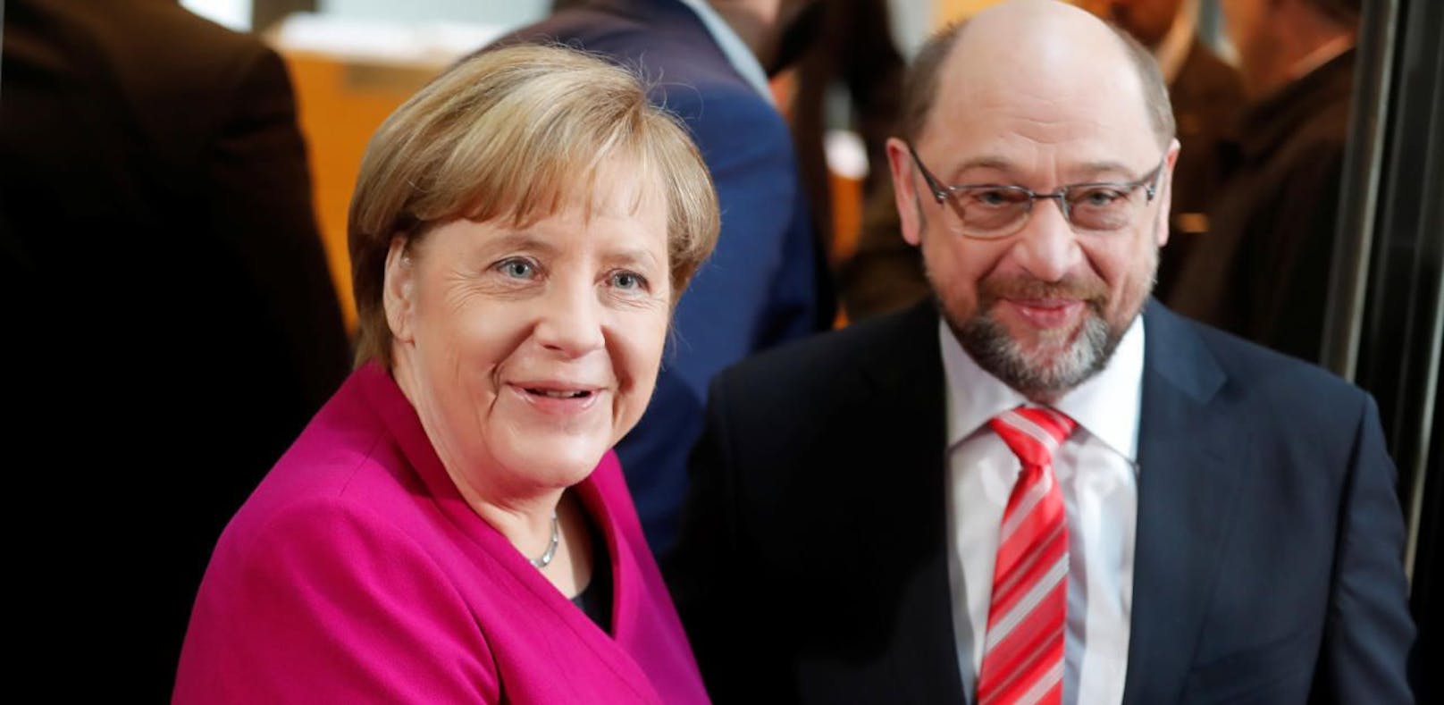 Die deutsche Bundeskanzlerin Angela Merkel und Ex-SPD-Chef Martin Schulz.