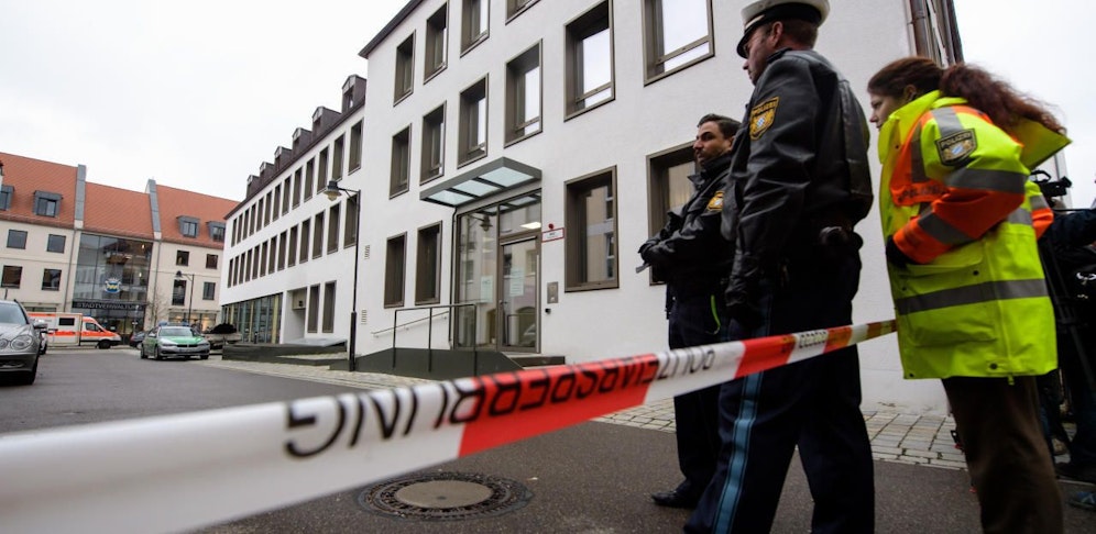 (Symbolfoto): Ein 57-jähriger Villacher soll mehrere Mord- und Bombendrohungen an den Bürgermeister von Arnoldstein verschickt haben.