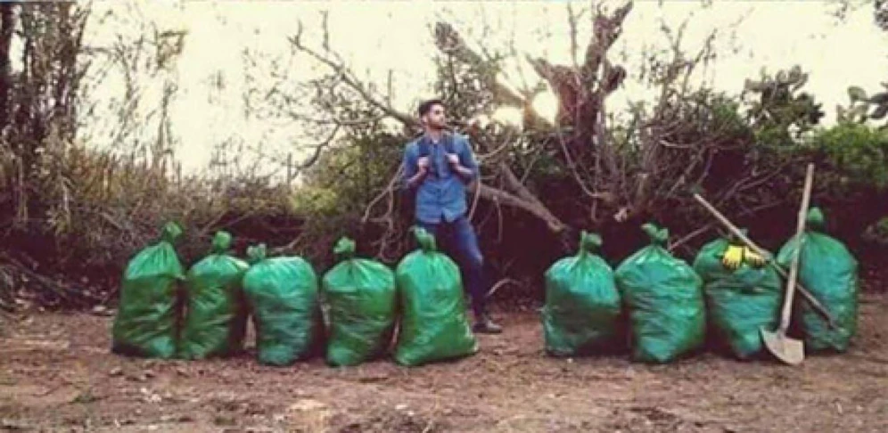 Unter dem Stichwort "Trashtag" klauben Teilnehmer rund um den Erdball Müll aus der Natur.