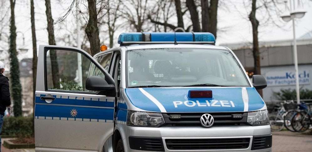 Die Beamten haben den Toten identifizieren können. 