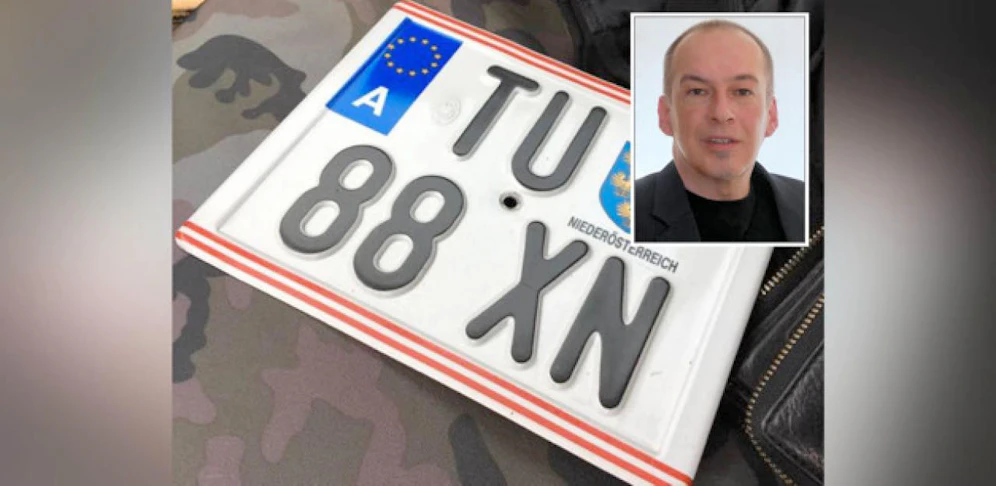 Gilbert B. und sein Kennzeichen.