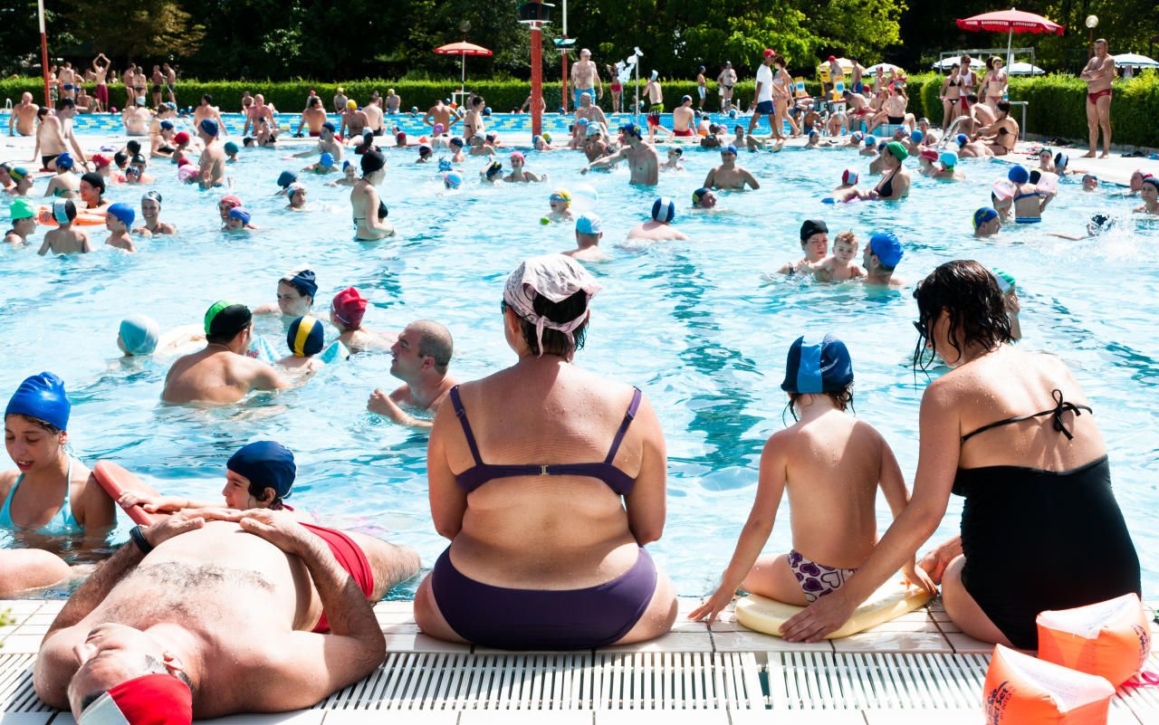 Die Schwimmbäder sind voll! 