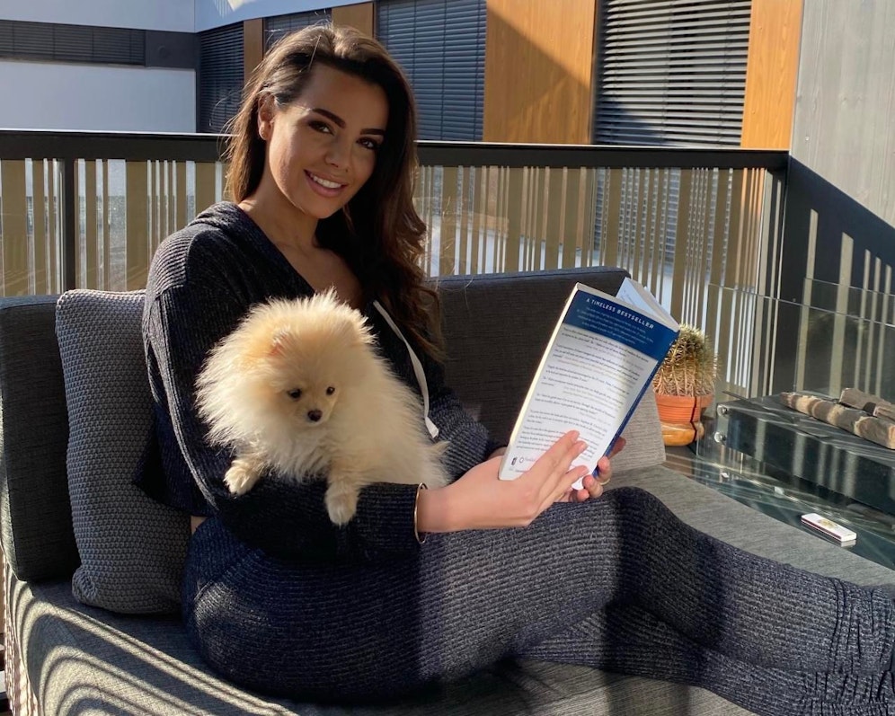 Nadine Mirada im Home Office