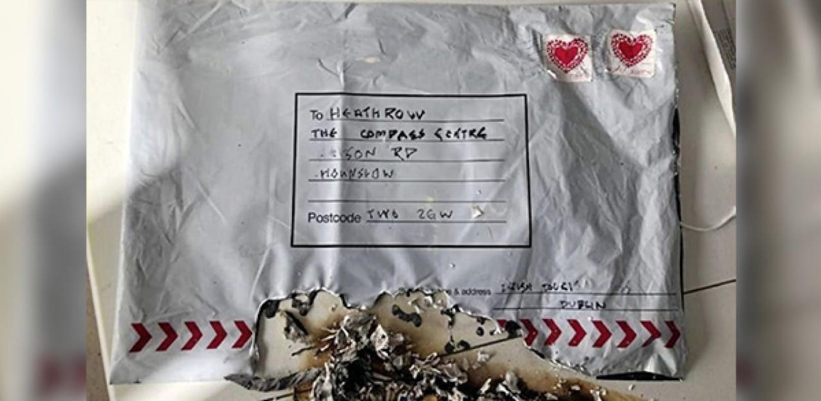 Die Briefbombe, die an den Flughafen London-Heathrow geschickt worden war.