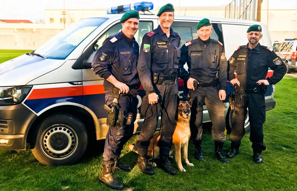 Polizeihund "Apollo" fand die vermisste Frau.