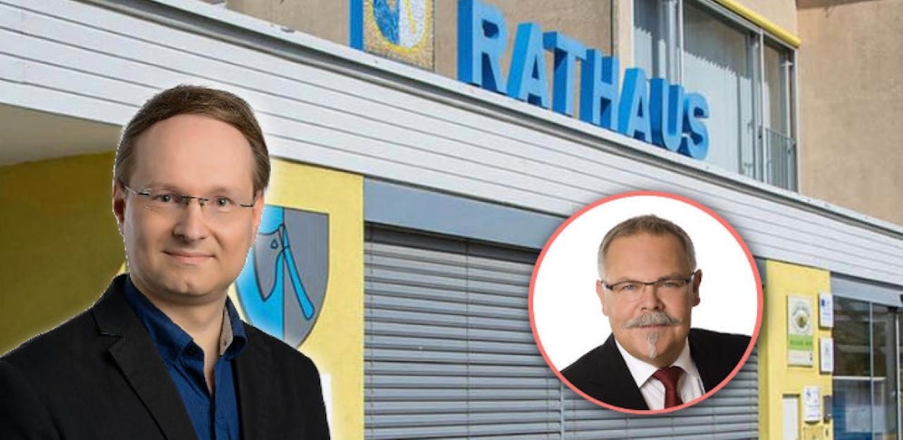 Robert Stania (l.), Christian Wöhrleitner (r.) und das Rathaus im Hintergrund.