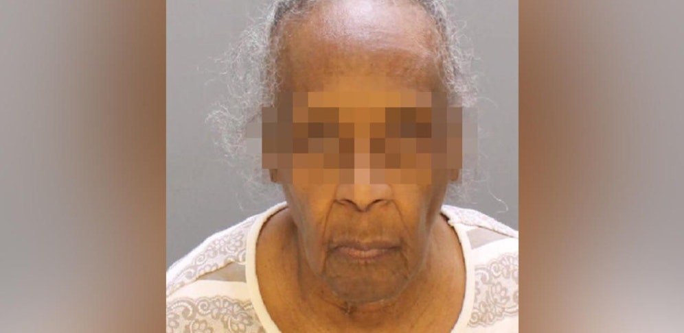 Emily C. (86) fühlte sich von ihrer Bank betrogen und wollte fehlendes Geld einfordern - mit einem Revolver.