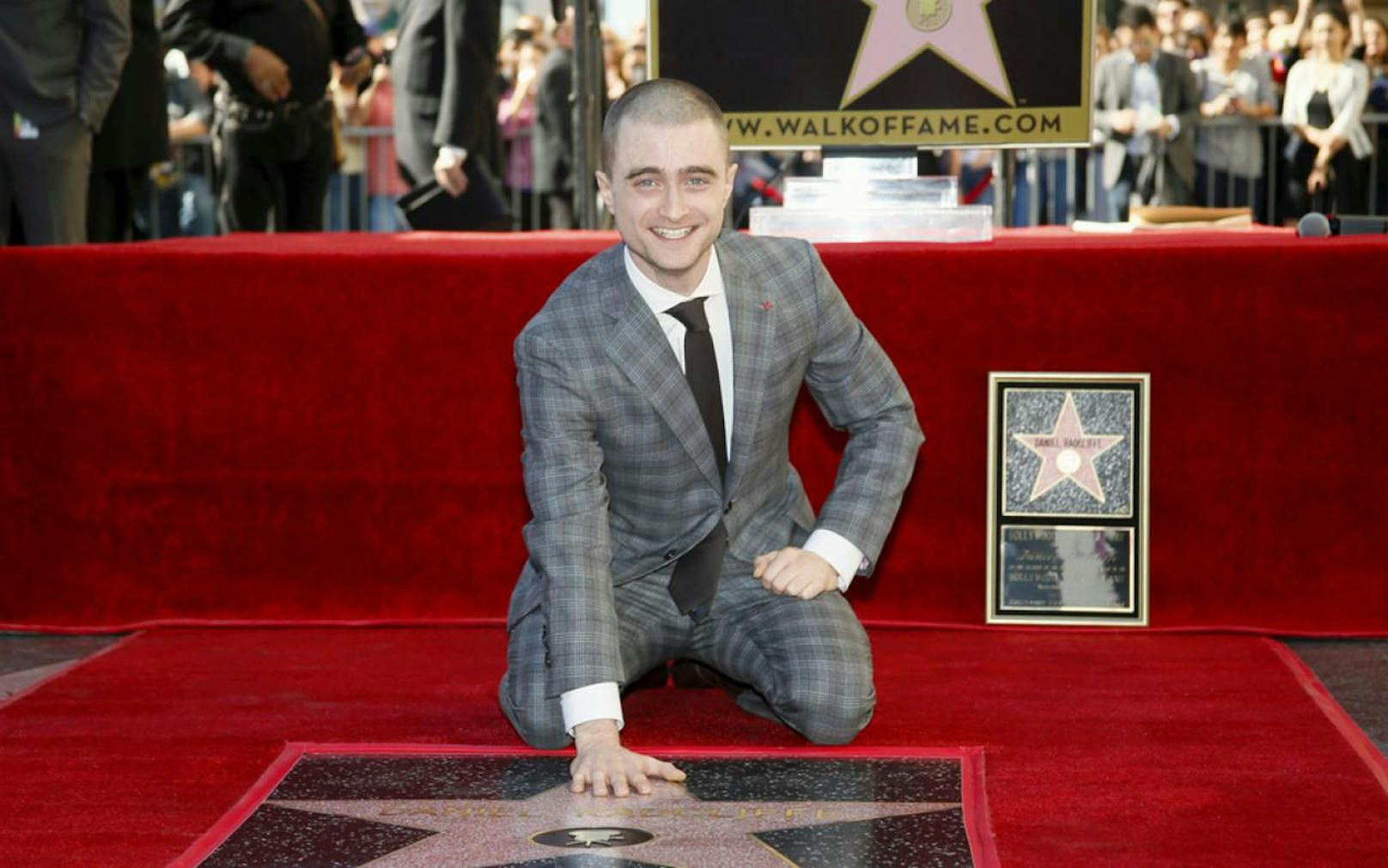 Echter Ruhm nach dem Stern auf dem &quot;Walk of Fame&quot;: Hollywood-Star Daniel Radcliffe (27) schlug in London zwei bewaffnete Räuber in die Flucht. 