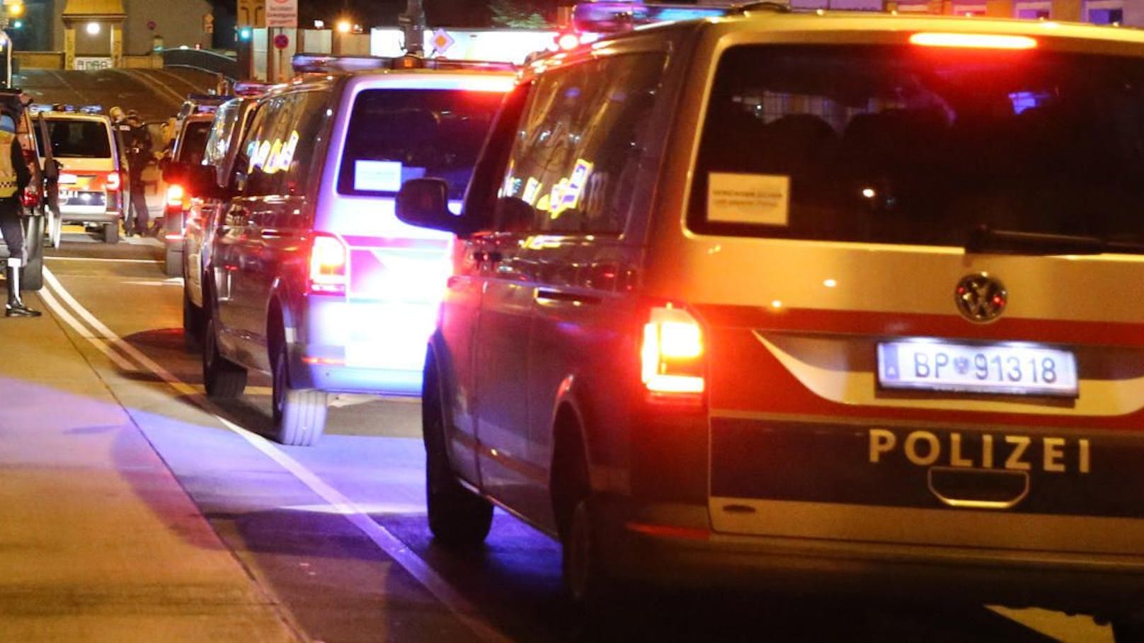 Polizei sieht Radfahrer-Duo, schöpft sofort Verdacht