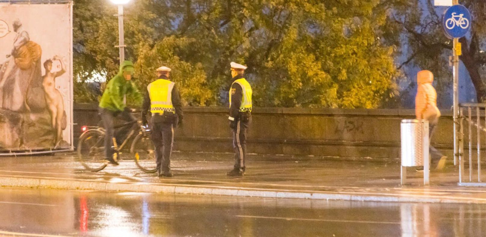 Auch Mittwochfrüh kontrollierte die Polizei auf der Linzer Nibelungenbrücke.