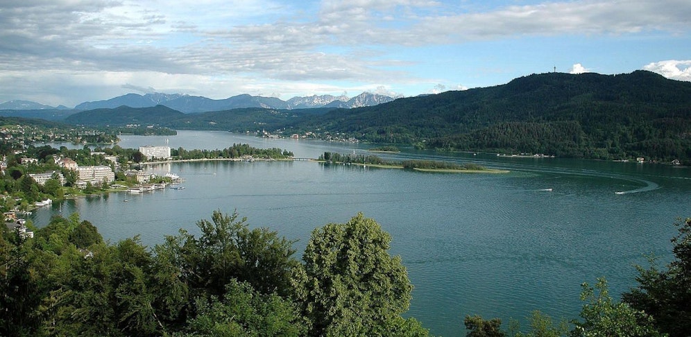 Die Frau trieb im Wörthersee, ein Cobra-Beamter eilte ihr zu Hilfe