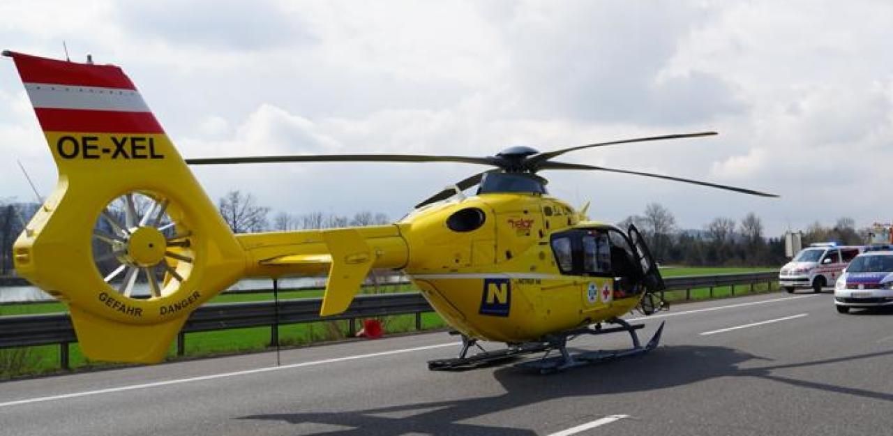 Heute.at - Ein Toter bei Verkehrsunfall zwischen Lkw und Pkw