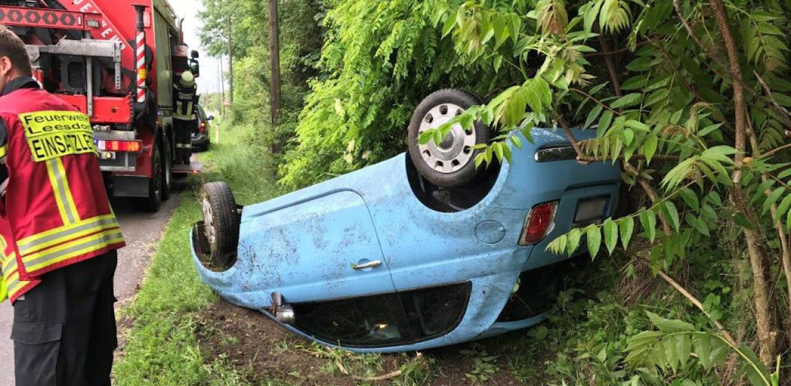 Spektakulärer Unfall: Lenkerin überschlug sich mit Auto.