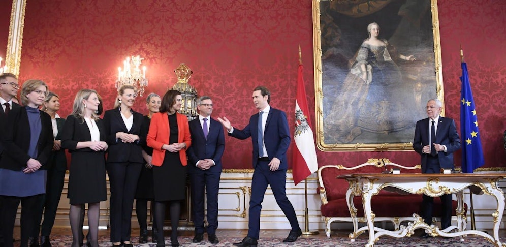 Die Angelobung von Türkis-Grün.