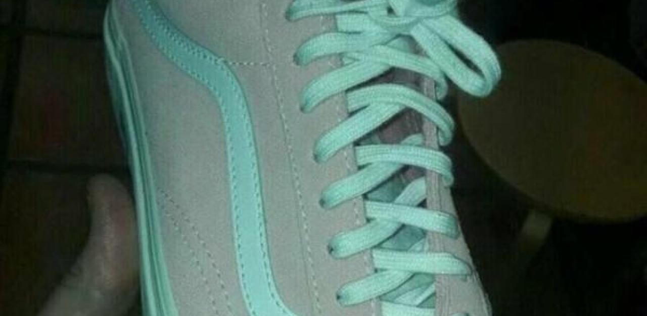 Heute.at - Rosa oder Türkis – welche Farbe hat der Schuh?