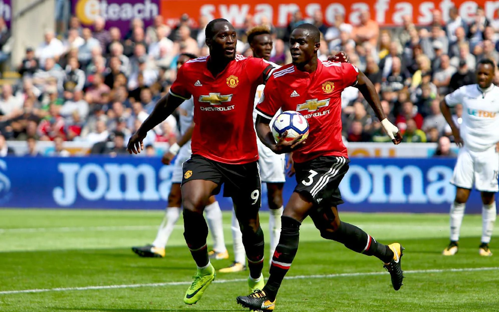 Eric Bailly bejubelt seinen Treffer