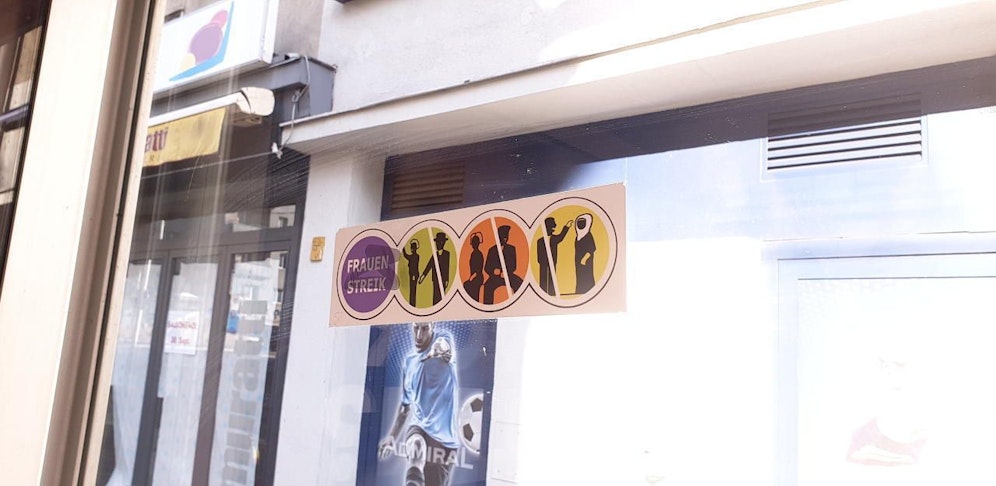 Fake-Piktogramm ruft zum "Frauenstreik" auf.