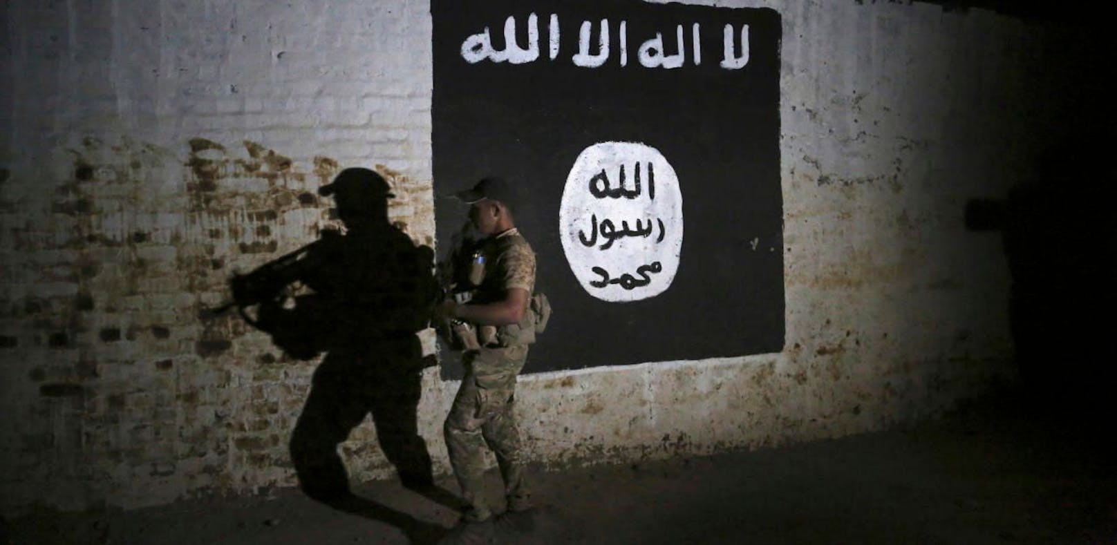 Die Terrormiliz ISIS bekennt sich zu einem Anschlag auf einen Konvoi ägyptischer Sicherheitskräfte.