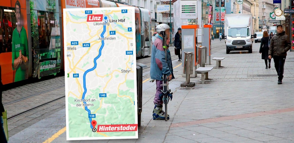 Dieser Skifahrer fuhr mit den Öffis nach Hinterstoder. Zuerst mit der Bim, dann mit dem Zug. 