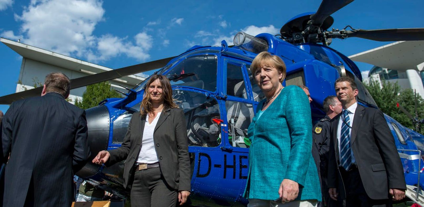 Die deutsche Bundeskanzlerin fliegt oft - angeblich bezahlt sie aber nicht.