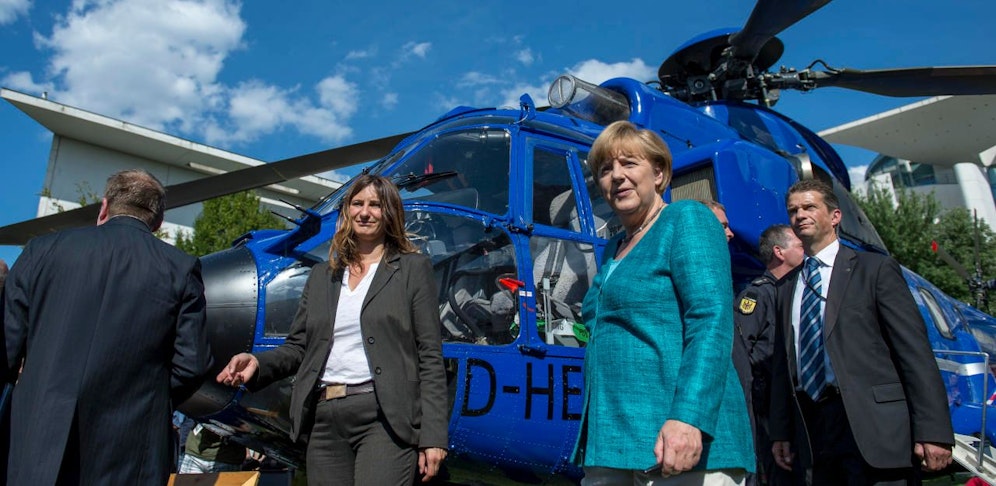Die deutsche Bundeskanzlerin fliegt oft - angeblich bezahlt sie aber nicht.