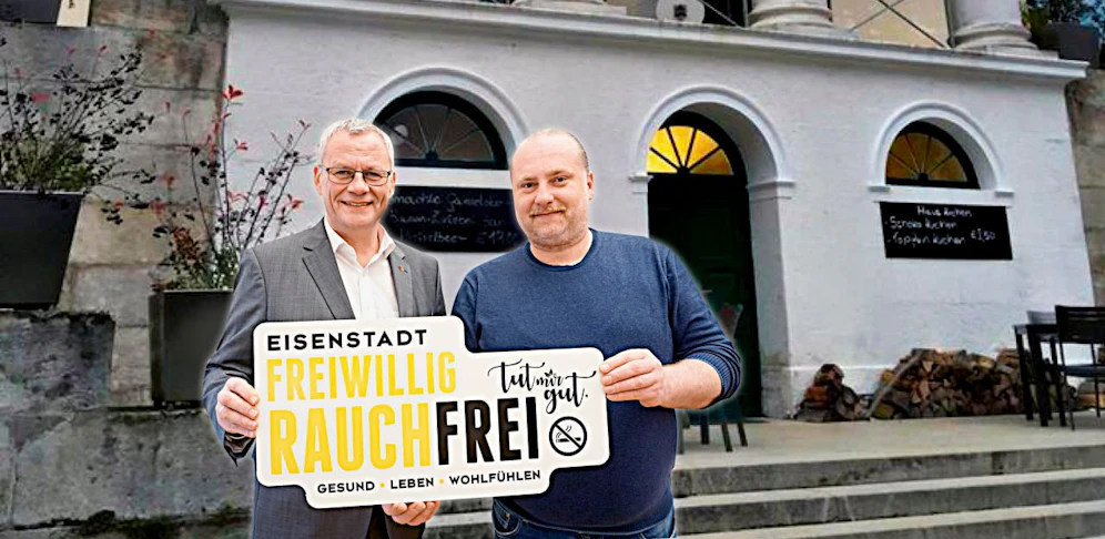 Bürgermeister Thomas Steiner mit "Die Alm"-Wirt Michael Rabina.