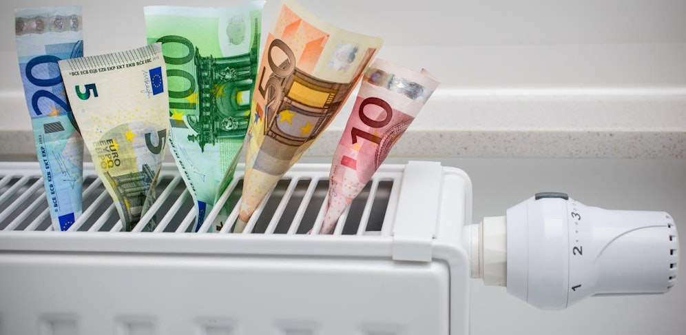 Heizöl sank am Dienstag im Schnitt auf 62,79 Euro pro 100 Liter.