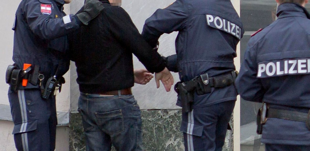 Drei Verdächtige wurden vorläufig festgenommen. (Symbolbild)