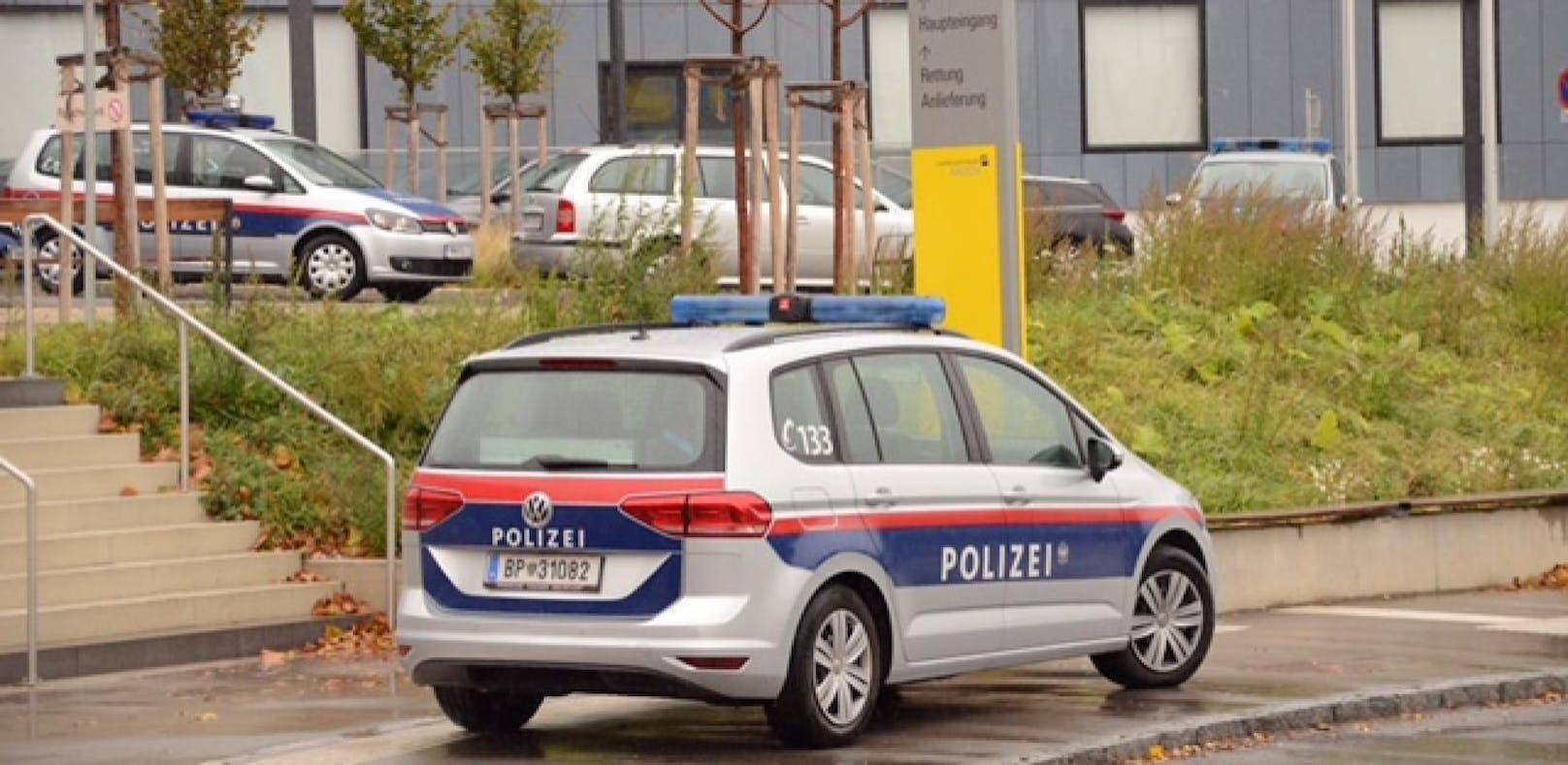 Ein großer Polizeieinsatz läuft derzeit im Landesklinikum Baden.