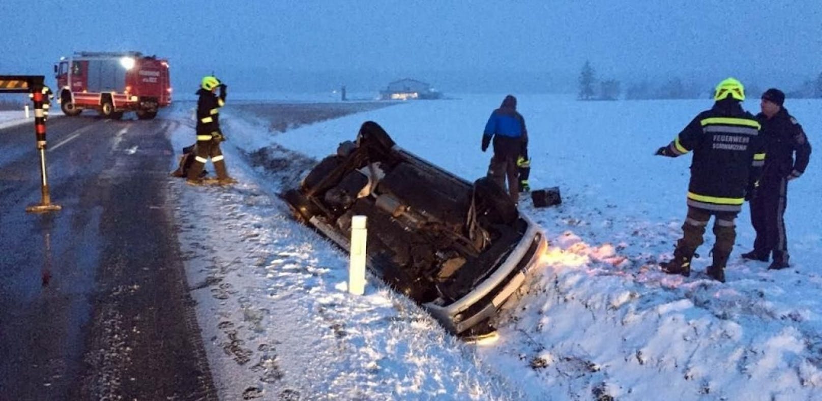 Schnee-Unfall: 21-Jähriger überschlug sich mit Pkw