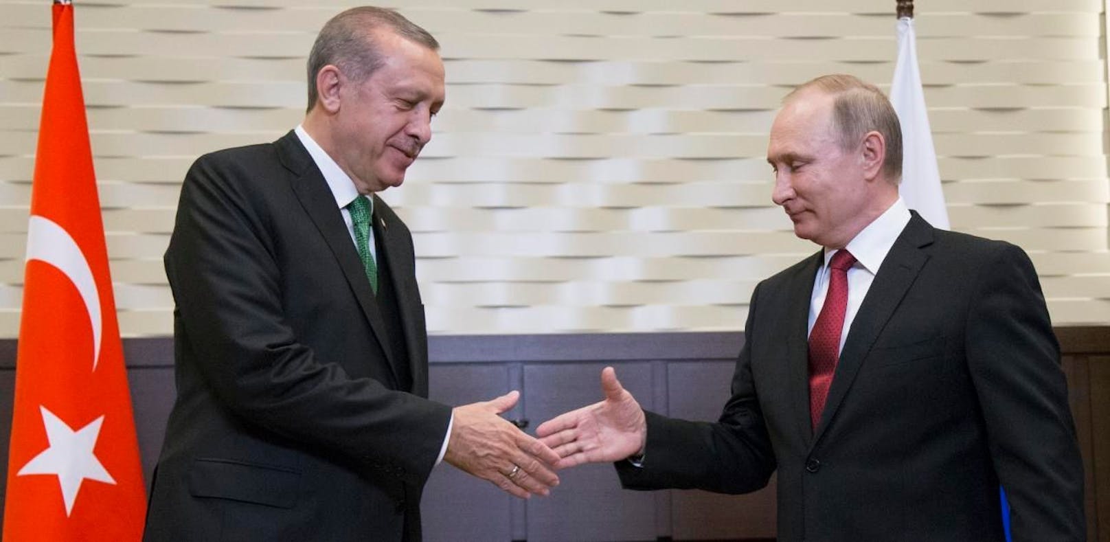 Putin gehen die Waffen aus – Erdogan liefert?