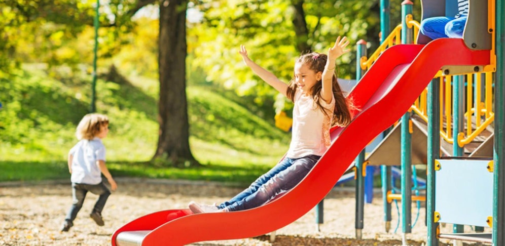 Kinder dürfen nur unter Aufsicht rutschen