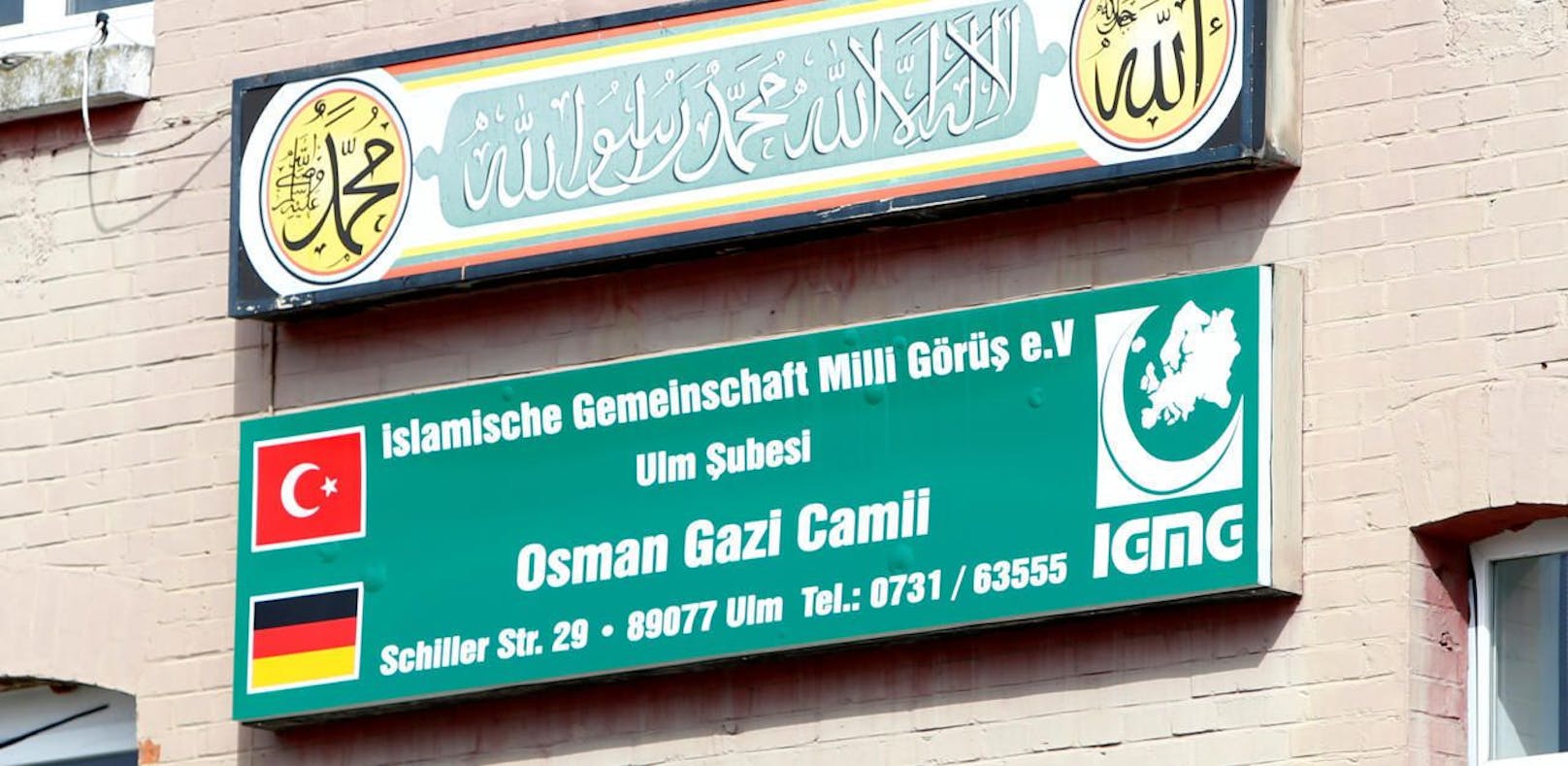 Ein Schild für die Islamische Gemeinschaft Milli Görüs (IGMIG) in Ulm