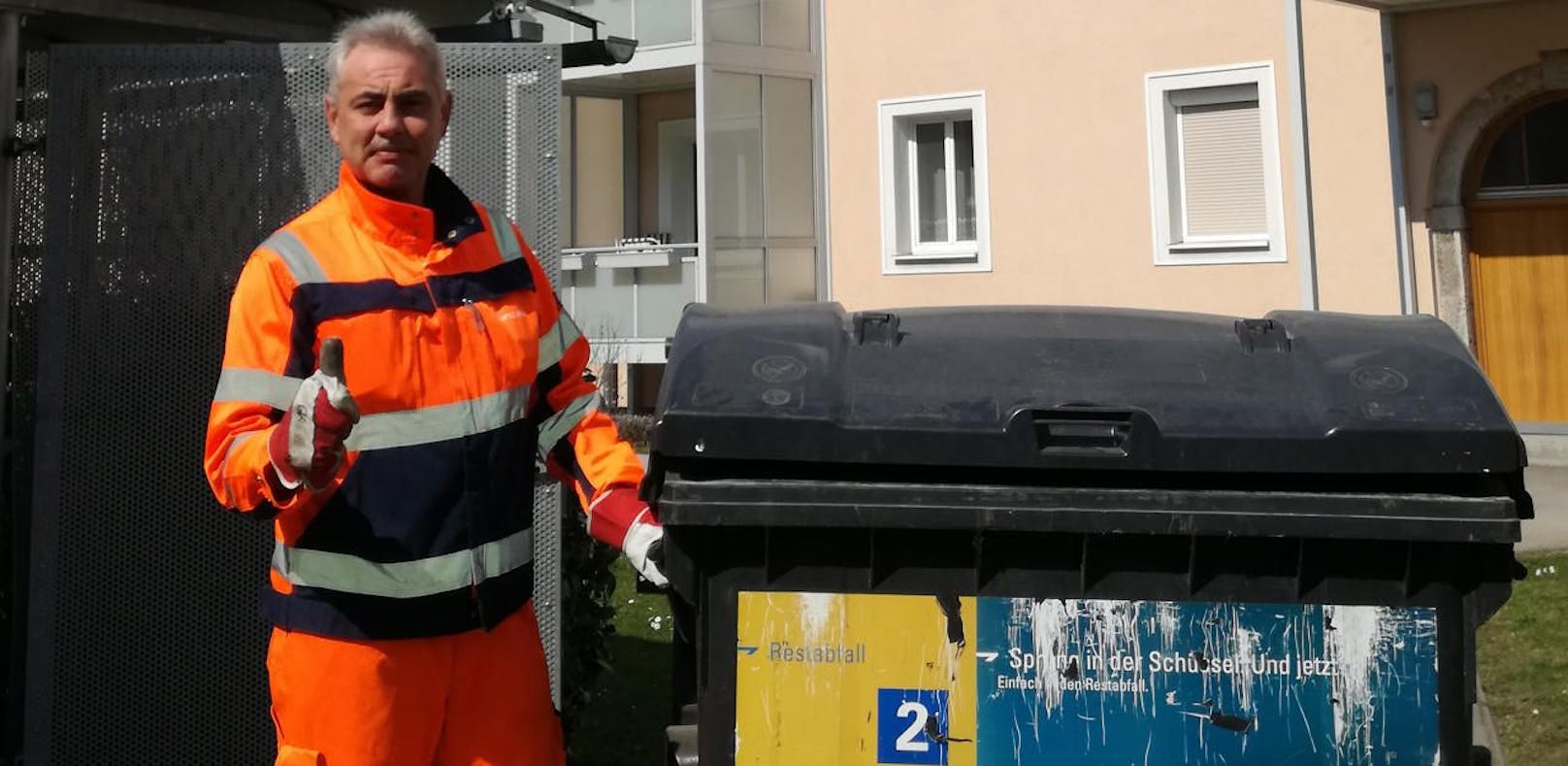 Kurt Geyer und seine Kollegen sorgen dafür, dass der Müll in Linz abgeholt wird.