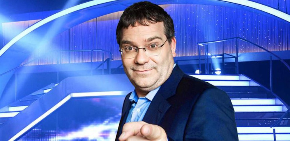 Elton moderiert "Schlag den Star"