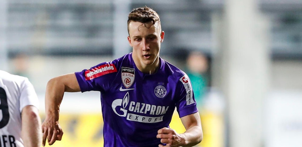 Lukas Prokop hier im Einsatz für die Young Violets gegen die OÖ Juniors in Österreichs zweiter Spielklasse.