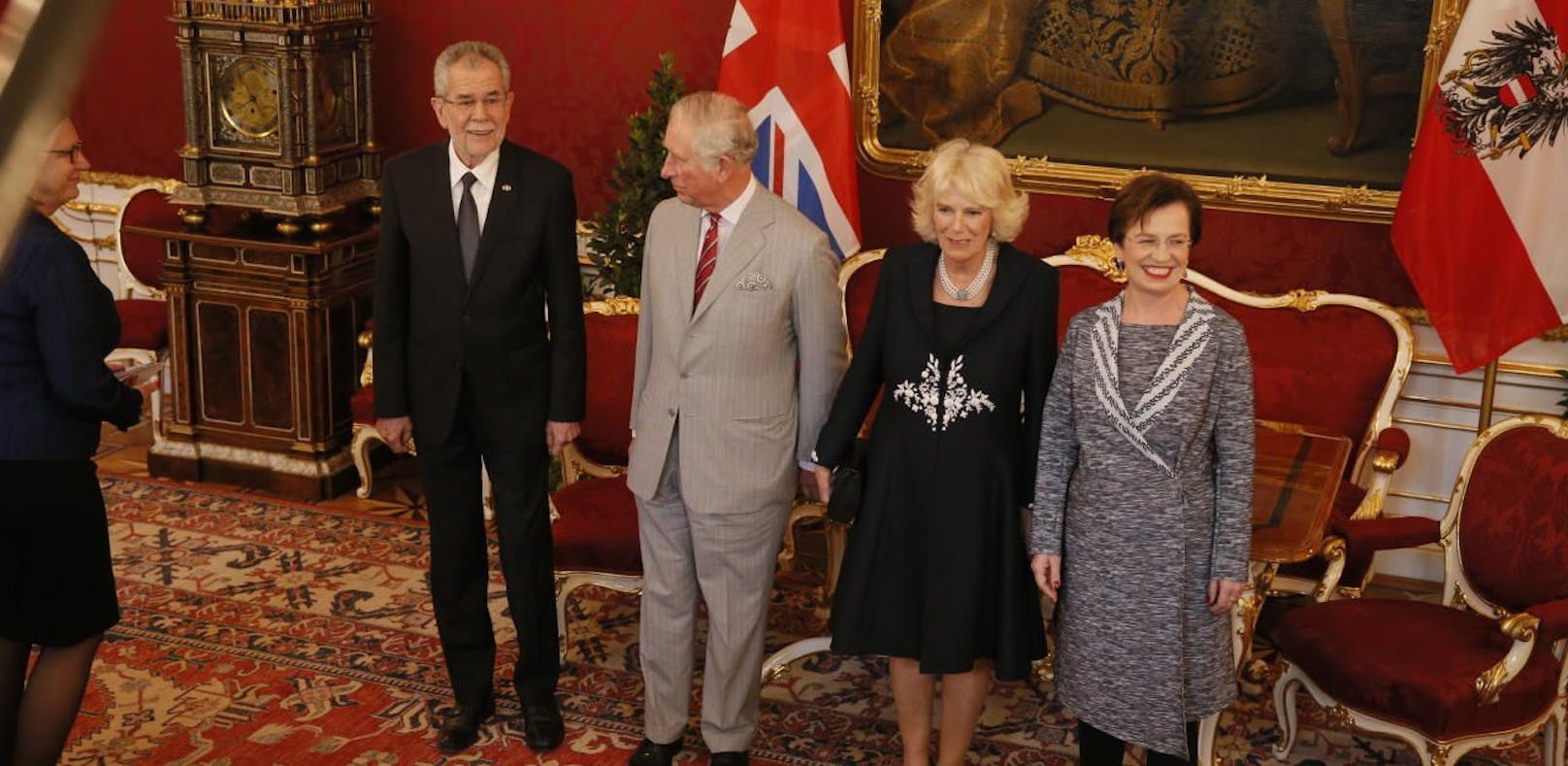 Charles & Camilla in Wien: Doch Handshakes an Tag 1