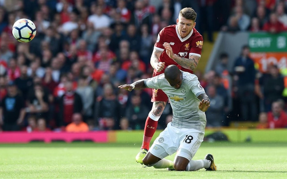 Alberto Moreno gegen Ashley Young