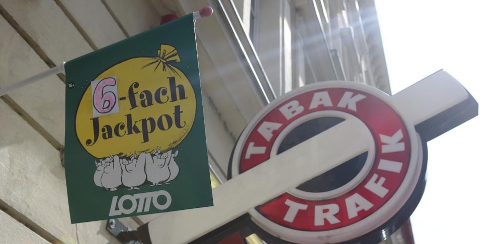 Eine Trafik in Wien. Beim Sechsfach-Jackpot geht es im Lotto um 9 Millionen Euro.