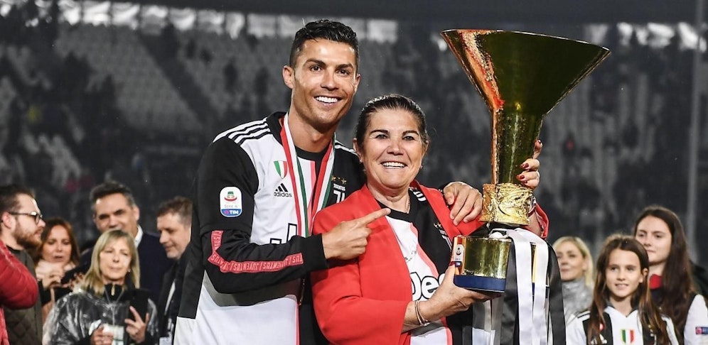 Cristiano Ronaldo mit seiner Mutter Dolores Aveiro