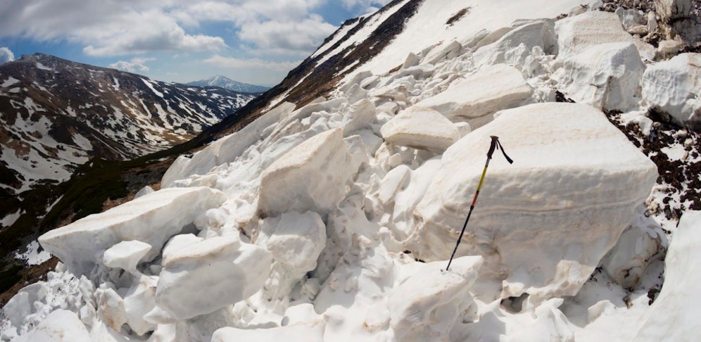 Die beiden Skitourengeher wurden von einer Schneebrettlawine erfasst